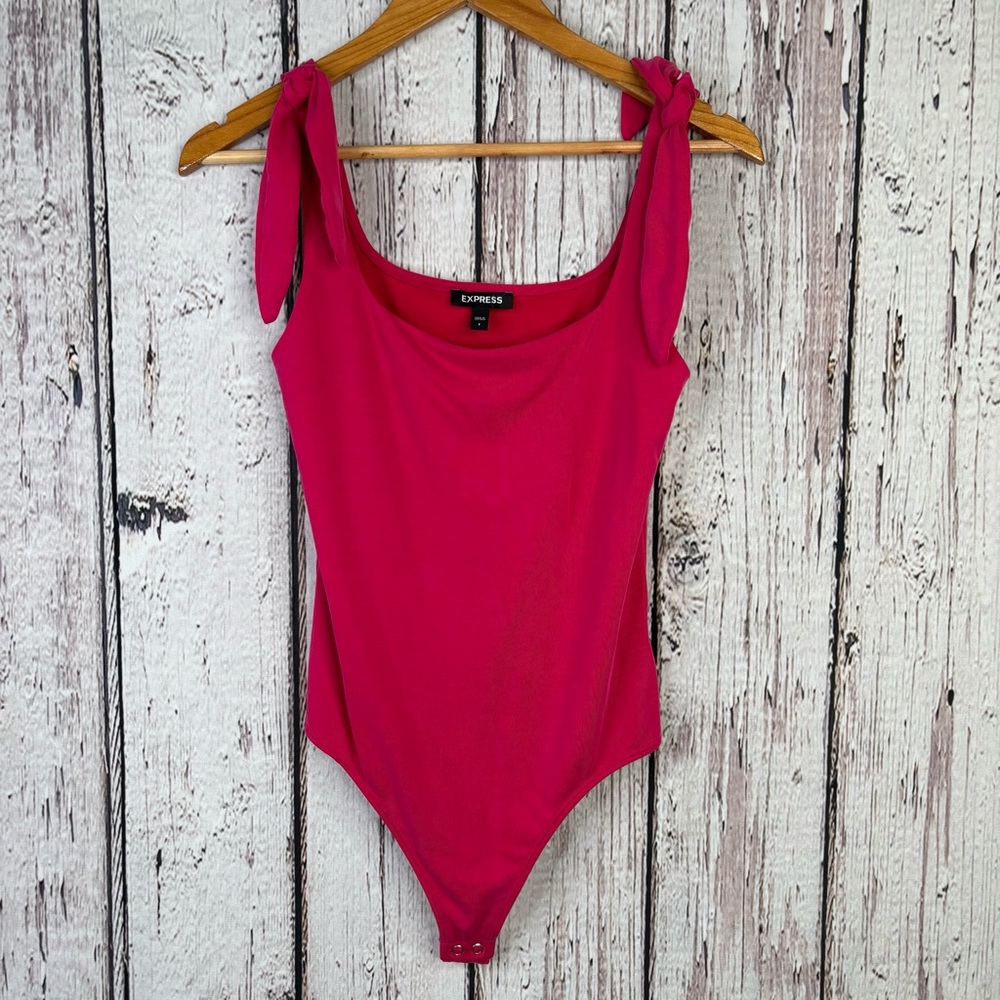 Express Fuchsia Pink Thong Back Bodysuit‎ Size Small Tie Straps Square Neckline